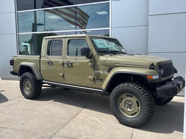 2025 Jeep Gladiator GLADIATOR NIGHTHAWK 4X4