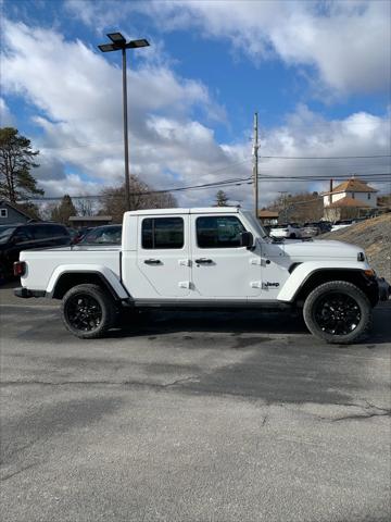 2025 Jeep Gladiator GLADIATOR NIGHTHAWK 4X4
