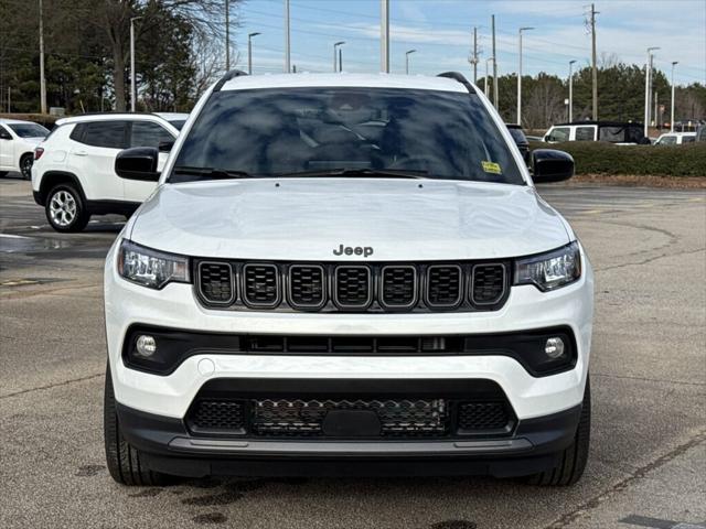 2025 Jeep Compass COMPASS LATITUDE 4X4