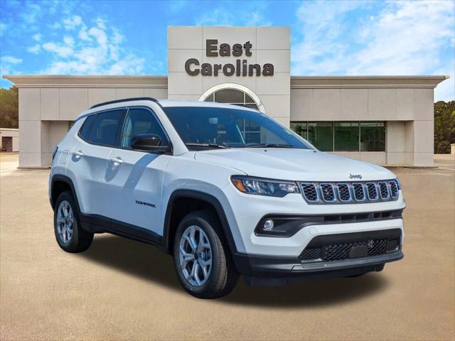 2025 Jeep Compass COMPASS LATITUDE 4X4