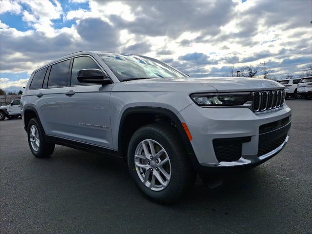 2025 Jeep Grand Cherokee GRAND CHEROKEE L LAREDO X 4X4