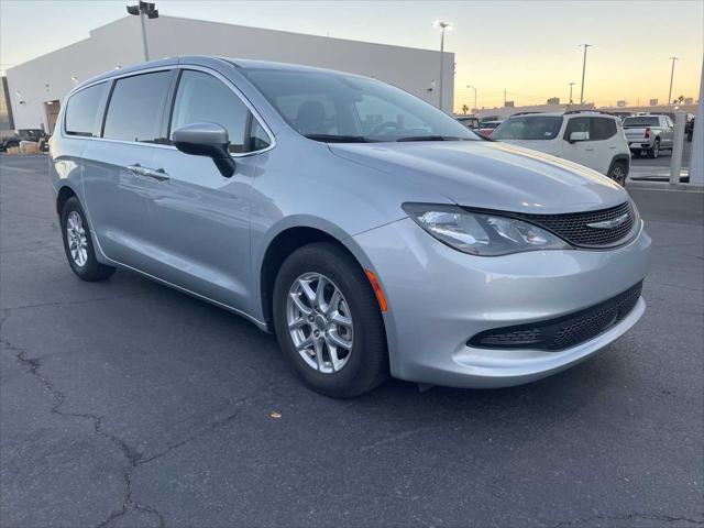 2022 Chrysler Voyager LX