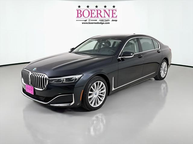 2022 BMW 740 i