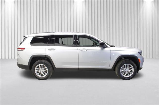 2025 Jeep Grand Cherokee GRAND CHEROKEE L LAREDO X 4X4