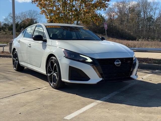 2023 Nissan Altima SR FWD