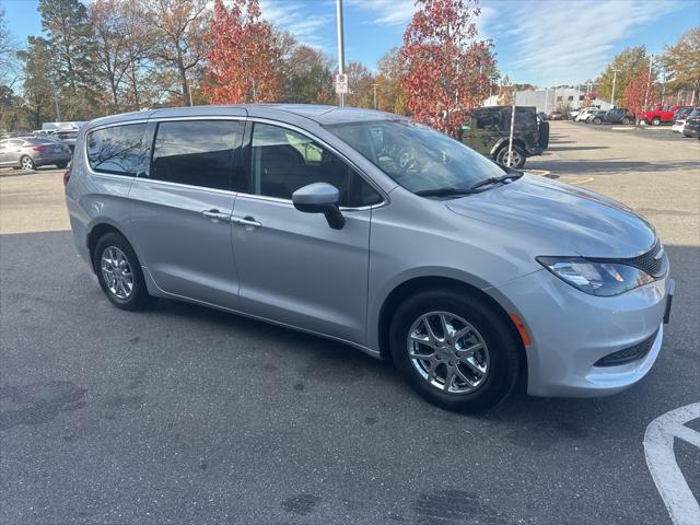 2022 Chrysler Voyager LX