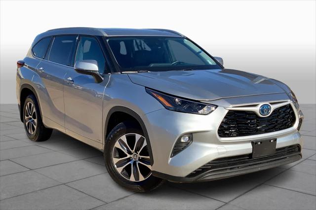 2022 Toyota Highlander Hybrid XLE