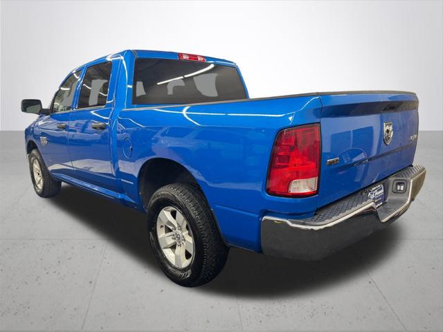 2022 RAM 1500 Classic SLT Crew Cab 4x4 57 Box