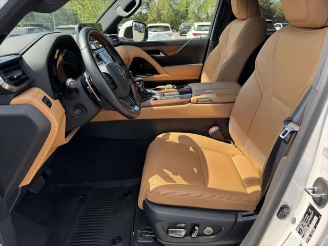 2024 Lexus LX Luxury