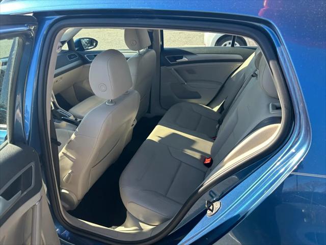 2015 Volkswagen Golf TSI SE 4-Door