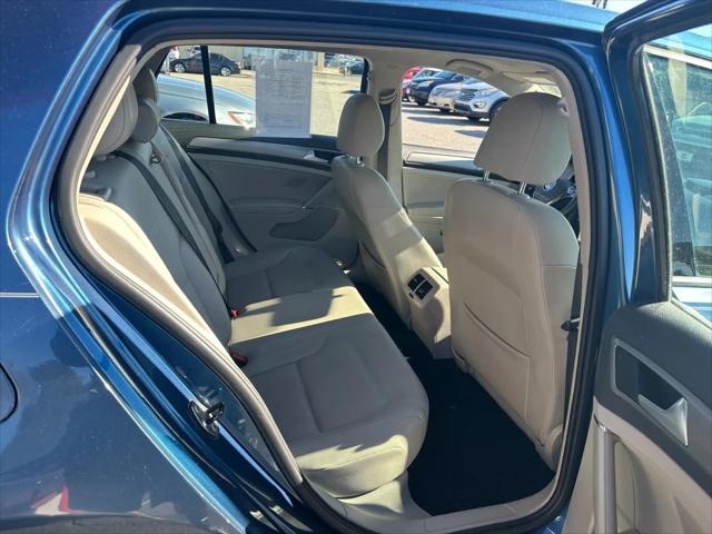 2015 Volkswagen Golf TSI SE 4-Door