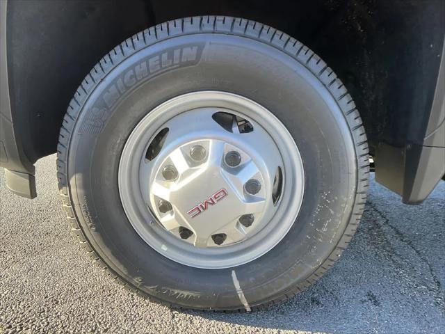 2025 GMC Sierra 3500HD Pro
