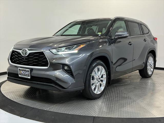 2022 Toyota Highlander Limited