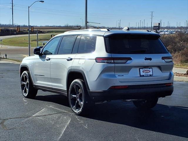 2025 Jeep Grand Cherokee GRAND CHEROKEE L ALTITUDE 4X4