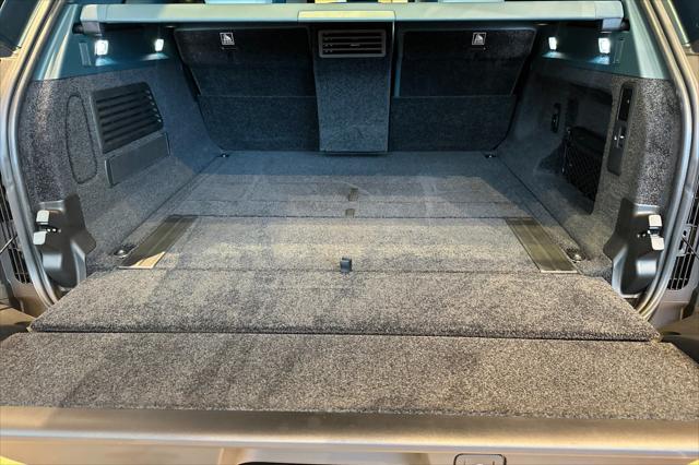 2025 Land Rover Range Rover P615 SV