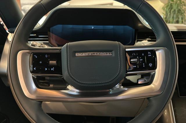 2025 Land Rover Range Rover P615 SV