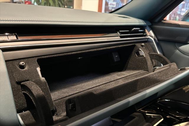 2025 Land Rover Range Rover P615 SV