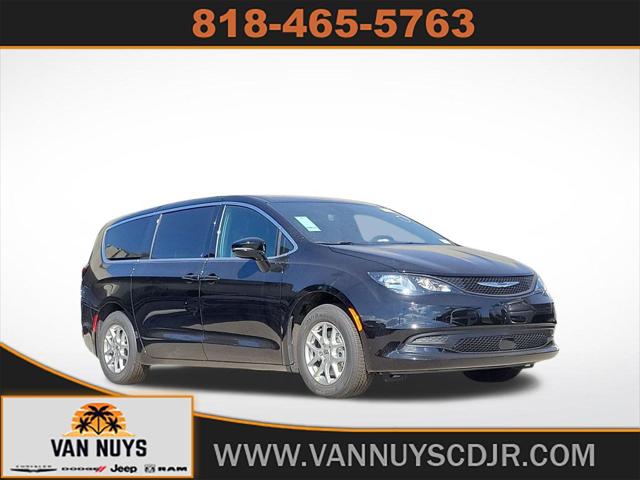 2025 Chrysler Voyager VOYAGER LX