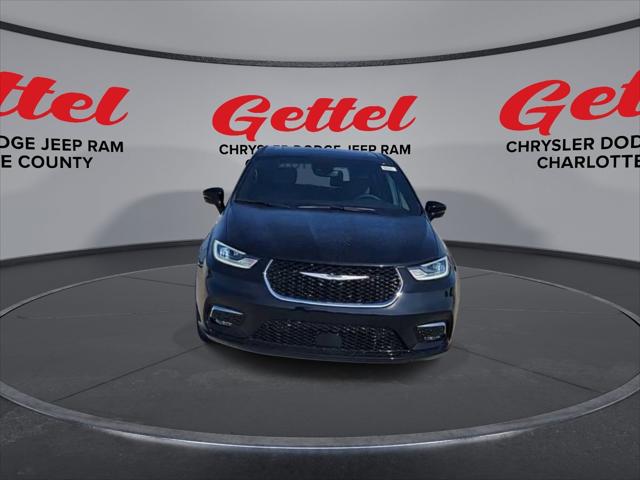 2025 Chrysler Pacifica PACIFICA SELECT