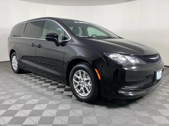 2025 Chrysler Voyager VOYAGER LX