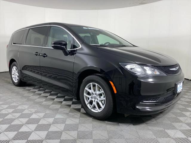 2025 Chrysler Voyager VOYAGER LX