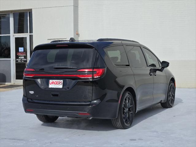 2025 Chrysler Pacifica PACIFICA LIMITED