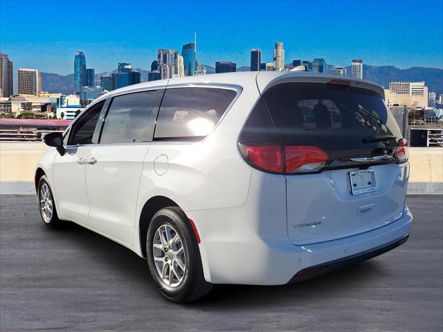 2025 Chrysler Voyager VOYAGER LX