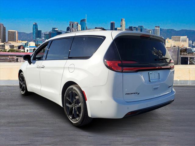 2025 Chrysler Pacifica PACIFICA LIMITED