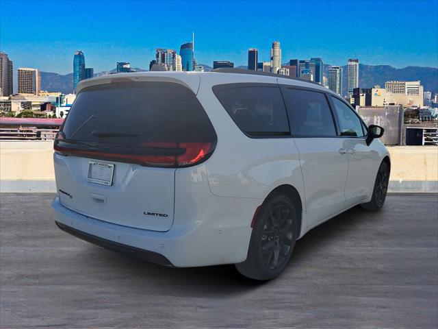 2025 Chrysler Pacifica PACIFICA LIMITED