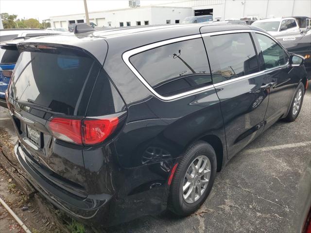 2025 Chrysler Voyager VOYAGER