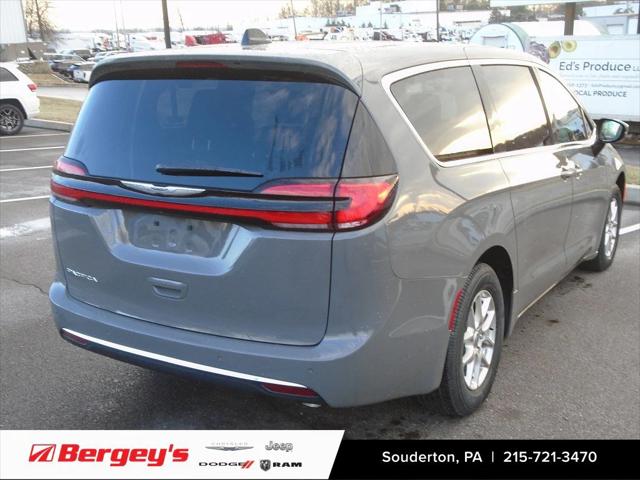 2025 Chrysler Pacifica PACIFICA SELECT