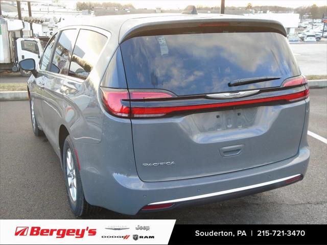 2025 Chrysler Pacifica PACIFICA SELECT