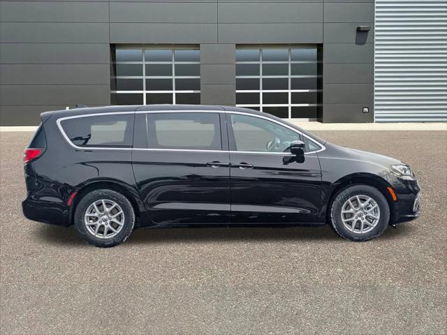 2025 Chrysler Pacifica PACIFICA SELECT