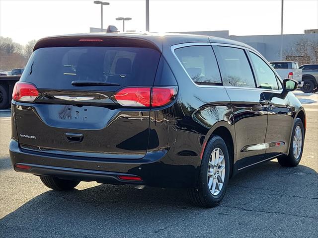 2025 Chrysler Voyager VOYAGER