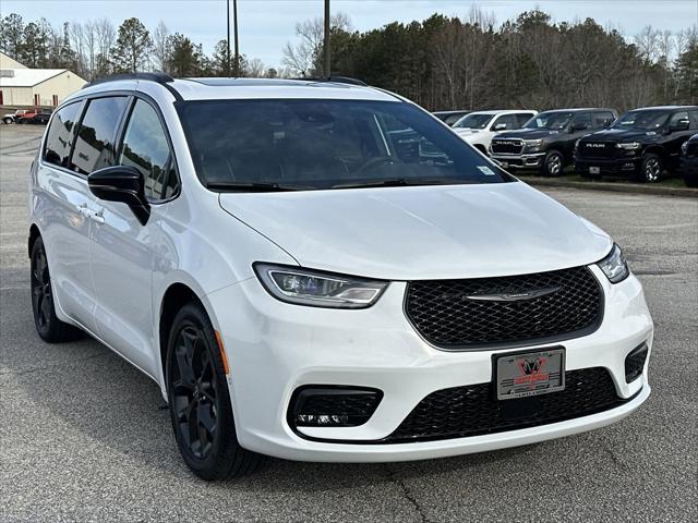 2025 Chrysler Pacifica PACIFICA LIMITED
