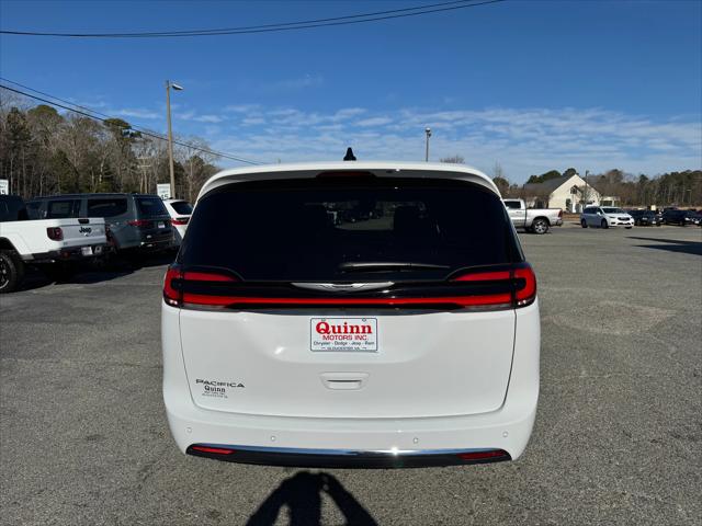 2025 Chrysler Pacifica PACIFICA SELECT