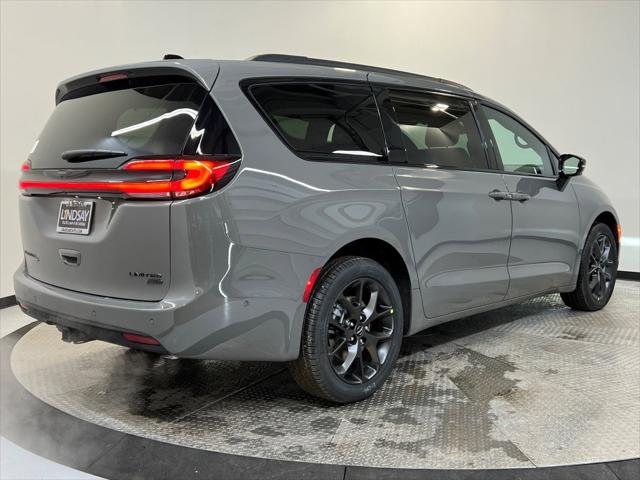 2025 Chrysler Pacifica PACIFICA LIMITED AWD