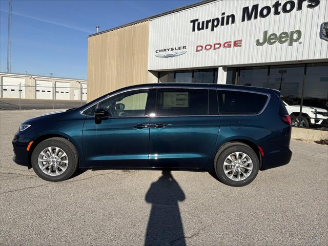 2025 Chrysler Pacifica PACIFICA SELECT AWD