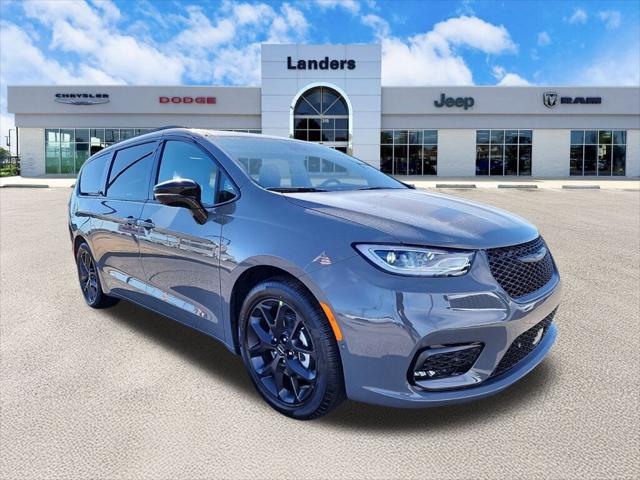 2025 Chrysler Pacifica PACIFICA LIMITED