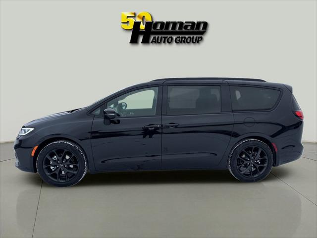 2025 Chrysler Pacifica PACIFICA LIMITED