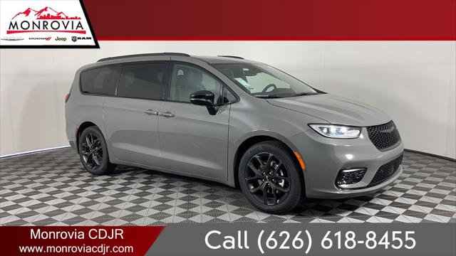 2025 Chrysler Pacifica PACIFICA LIMITED