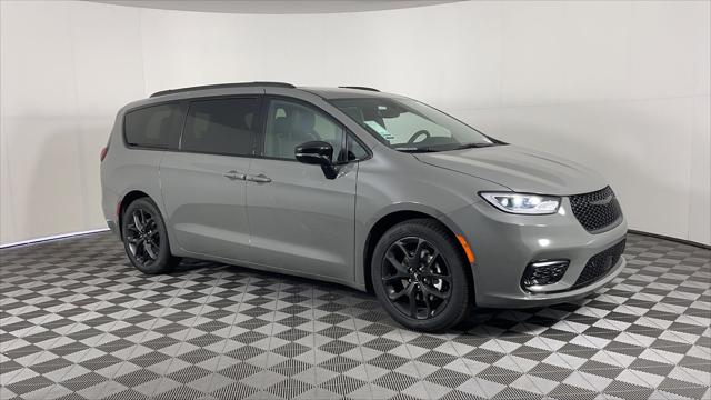 2025 Chrysler Pacifica PACIFICA LIMITED