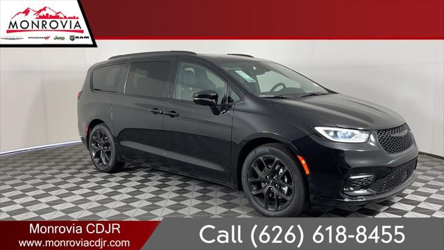 2025 Chrysler Pacifica PACIFICA LIMITED