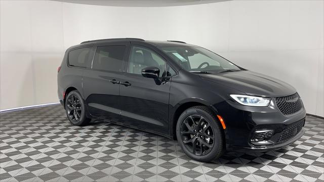 2025 Chrysler Pacifica PACIFICA LIMITED