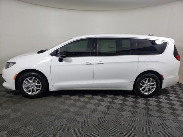 2025 Chrysler Voyager VOYAGER