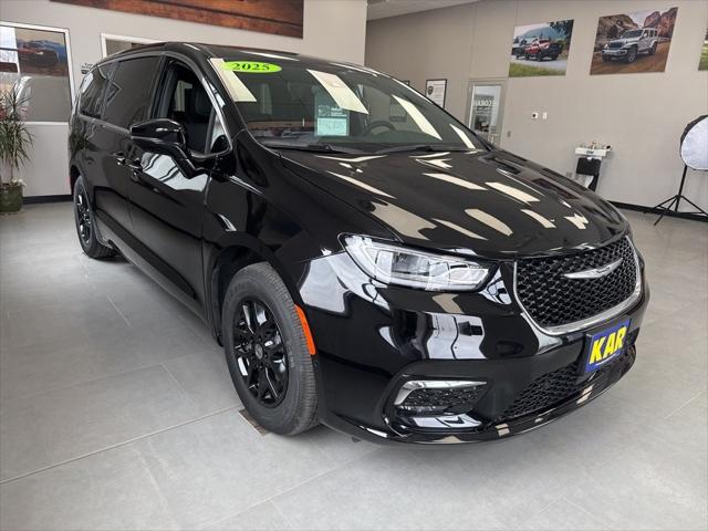 2025 Chrysler Pacifica PACIFICA SELECT