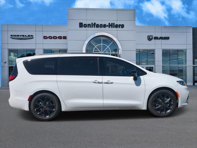 2025 Chrysler Pacifica PACIFICA LIMITED