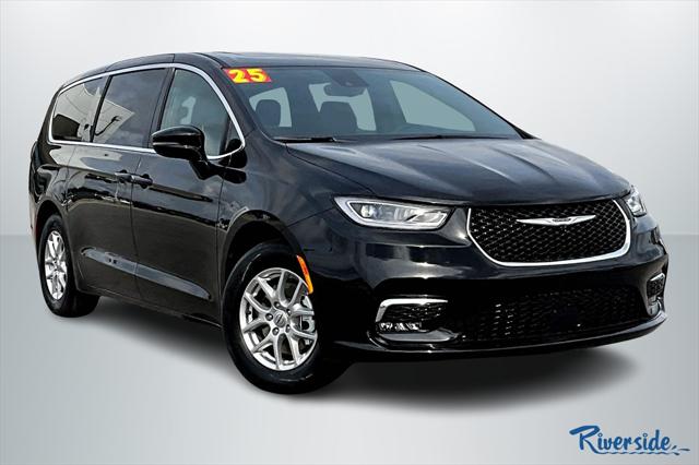 2025 Chrysler Pacifica PACIFICA SELECT