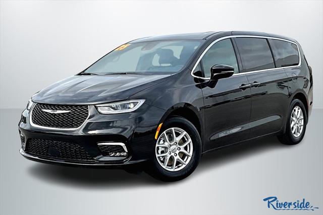 2025 Chrysler Pacifica PACIFICA SELECT
