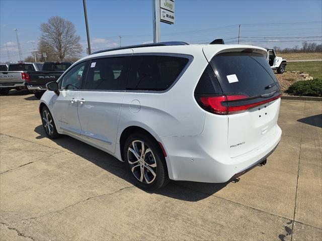 2025 Chrysler Pacifica PACIFICA PINNACLE